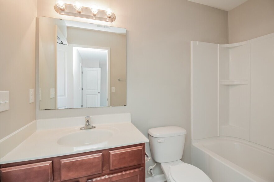 Building Photo - 330 Cornielle Ln