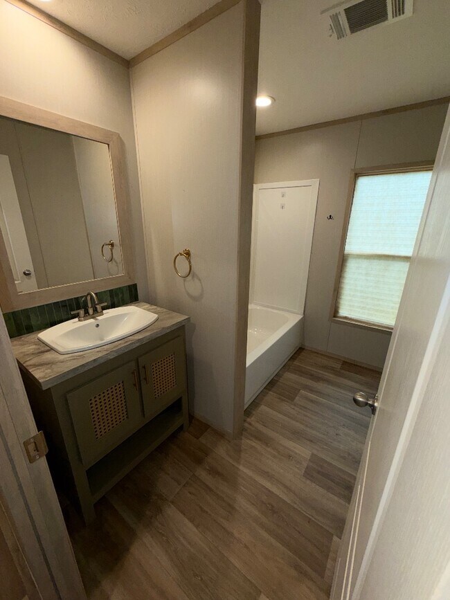 Building Photo - 1101 Old Dixie Hwy N