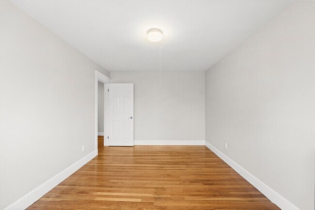 Building Photo - 40 Ripley Rd