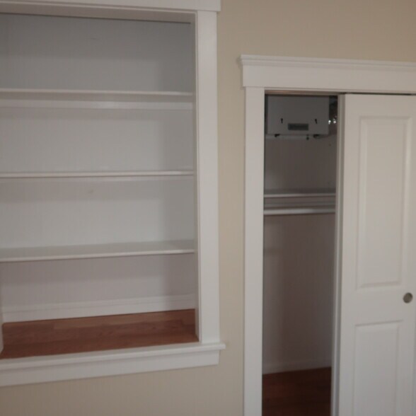 Building Photo - 32 Newhall St