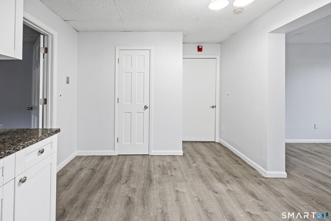 Building Photo - 70 Center St