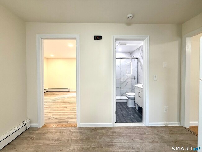 Building Photo - 299 Villa Ave