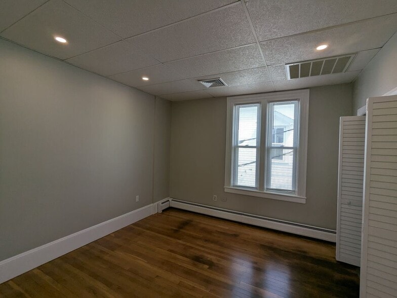 Building Photo - 684 Park Ave