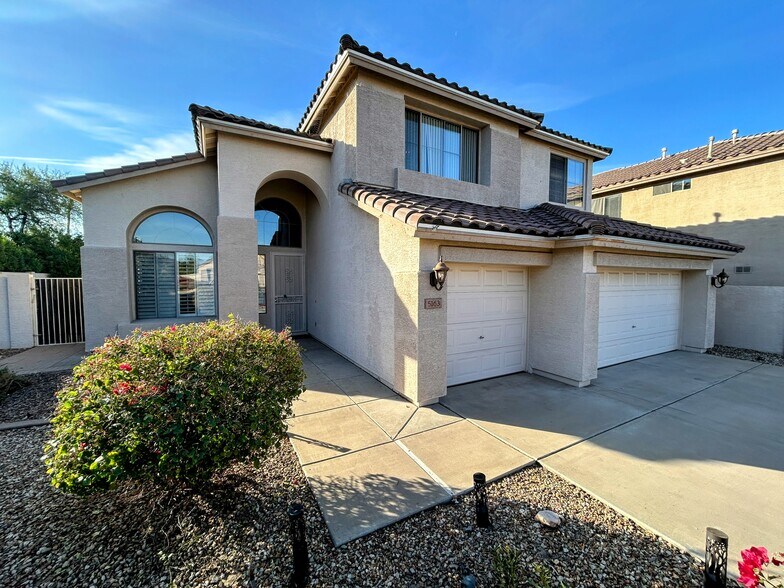 Building Photo - 5163 W Village Dr