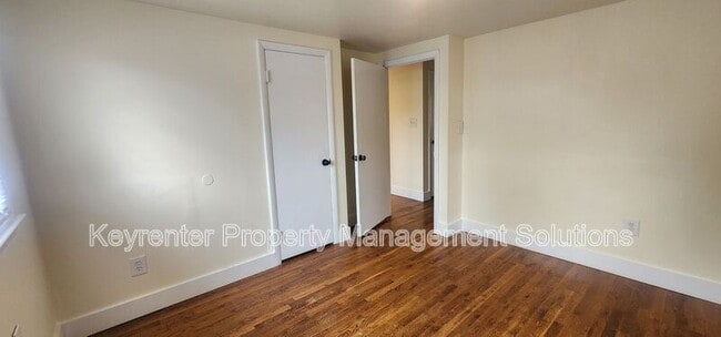 Building Photo - 813 Highland Ave