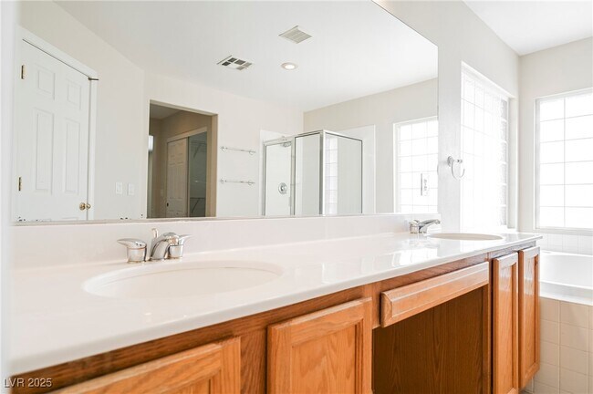 Building Photo - 4599 Deer Forest Ave