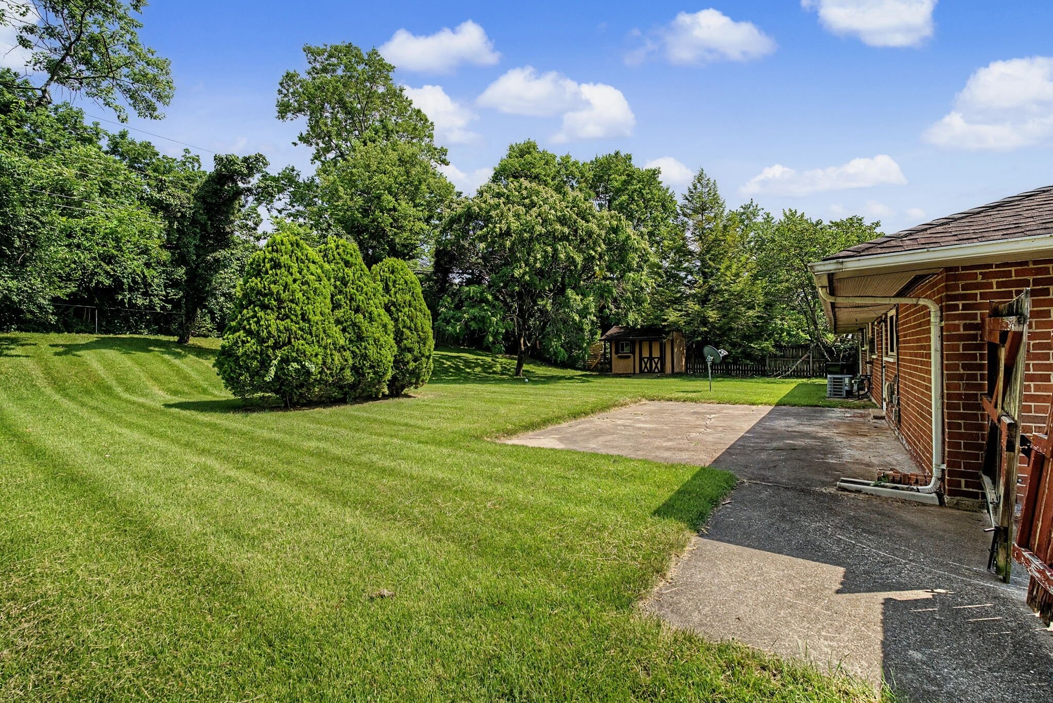 Building Photo - 4558 Cordell Dr