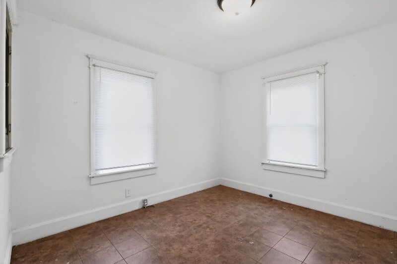 Building Photo - 830 N 83rd St