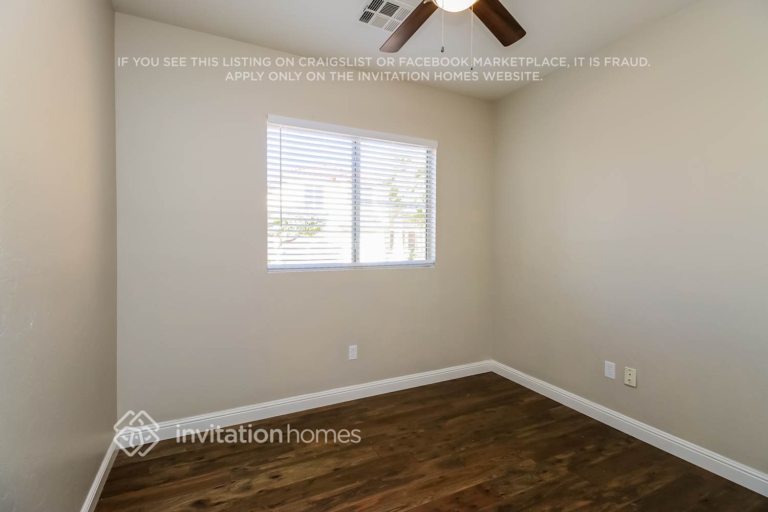 Building Photo - 686 E Colt Ct