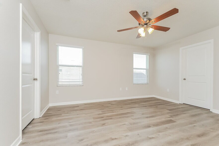 Building Photo - 10257 Geese Trail Cir