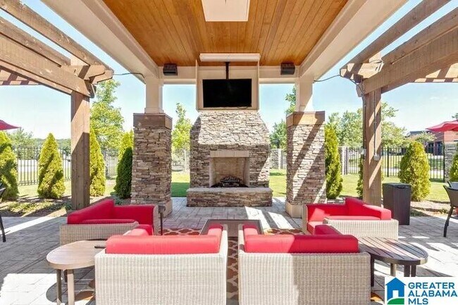 Building Photo - 251 London Pkwy