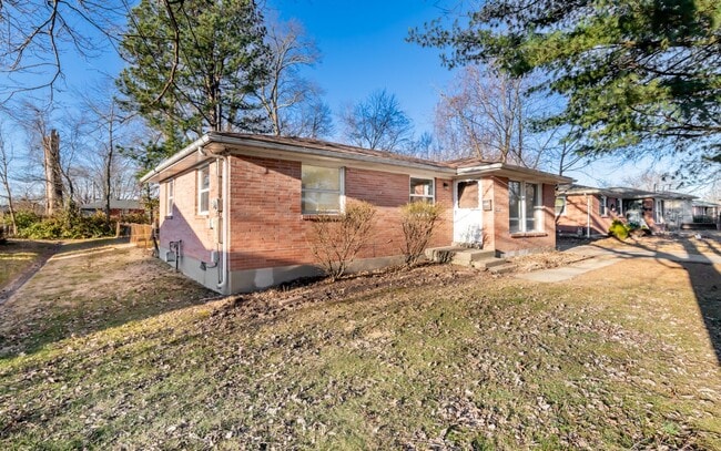 Building Photo - 4BR/2Ba house- Ready for new occupant!