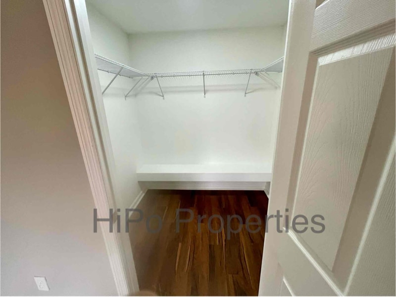 Building Photo - 1747 Center Way S