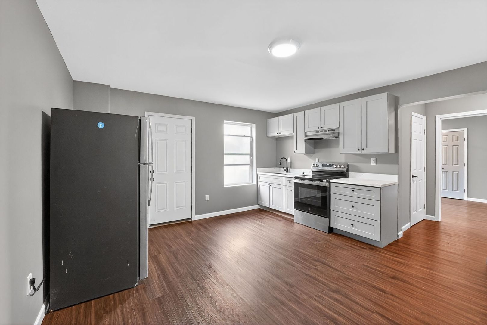 Building Photo - 313 Olympian Dr