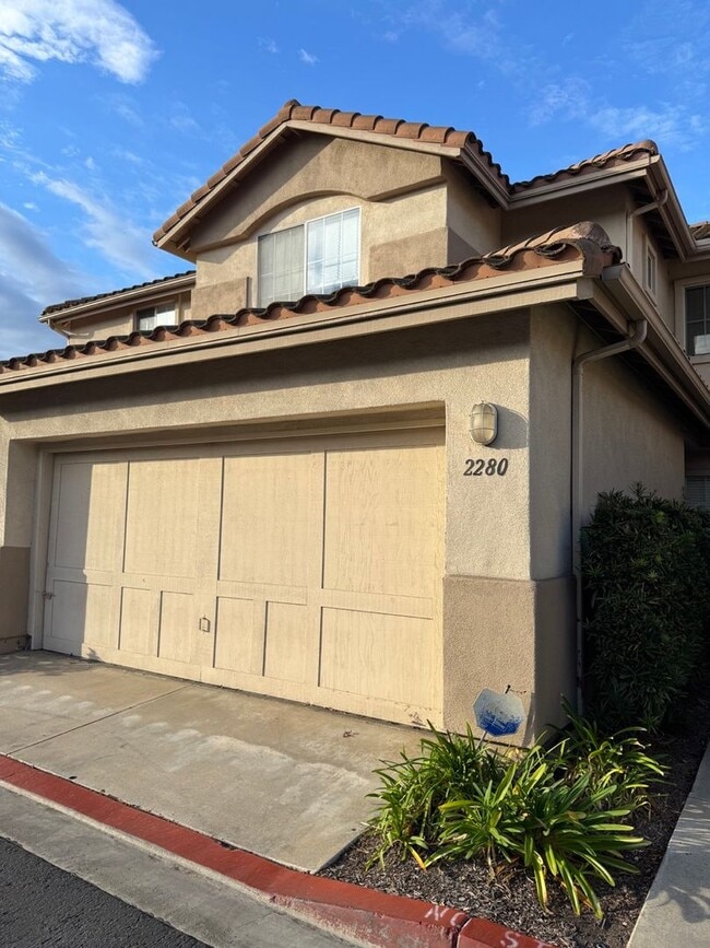 Building Photo - 3 Bedroom / 3 Bath Townhome Available Now! Chula Vista / San Miguel Ranch