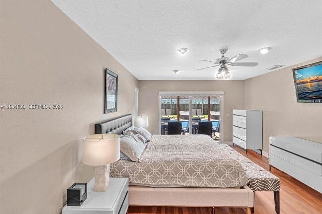 Building Photo - 3877 Bimini Ave