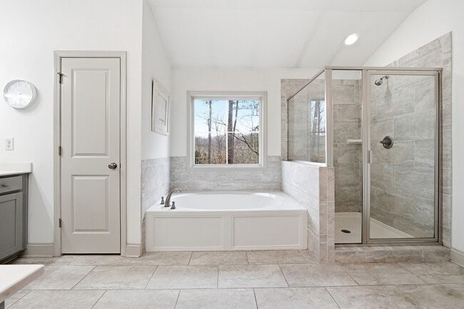 Building Photo - 212 Man O War Ct