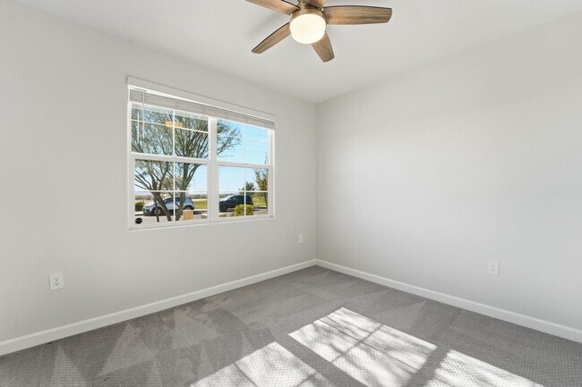 Building Photo - Modern 4-Bedroom Ranch-Style Corner Lot Home - *RENT SPECIAL*