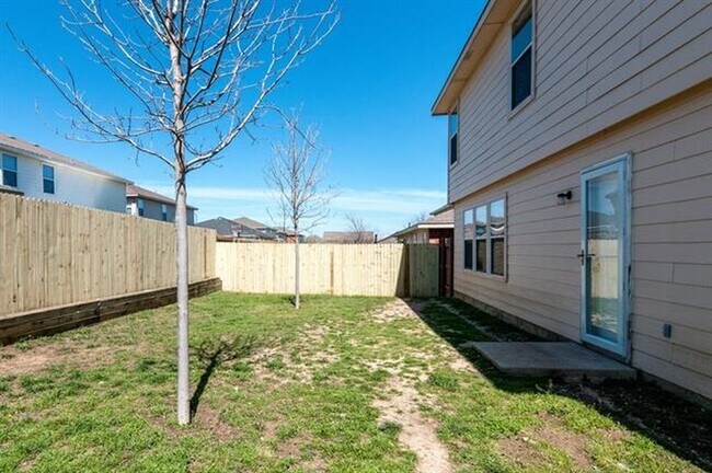 Building Photo - 3821 Bandera Ranch Rd