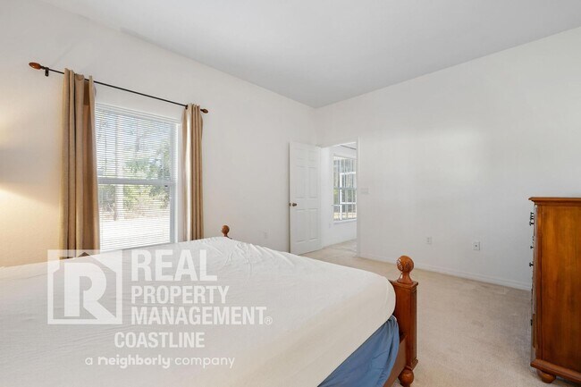 Building Photo - **50% Off First Month's Rent** - Flexible Lease: Seasonal OR Annual Furnished OR Unfurnished