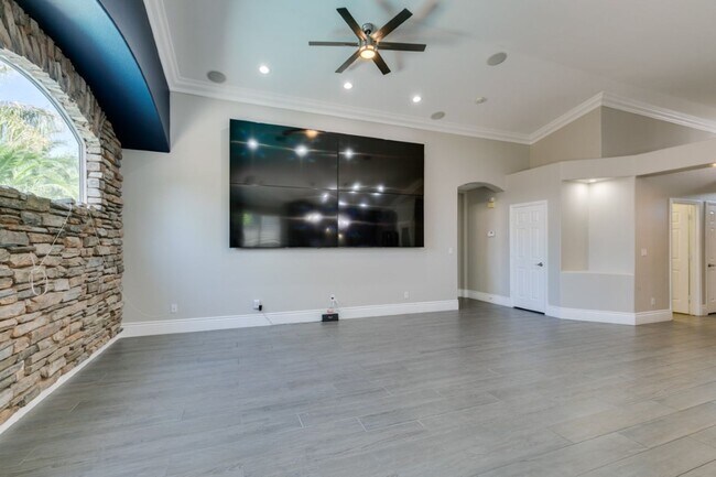 Building Photo - 10002 Long Barrow Ct