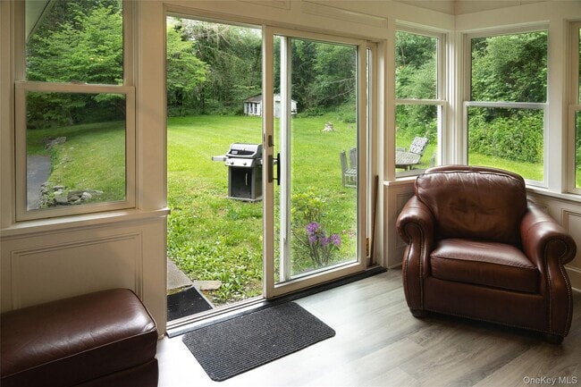 Building Photo - 1 Hennessey Ln