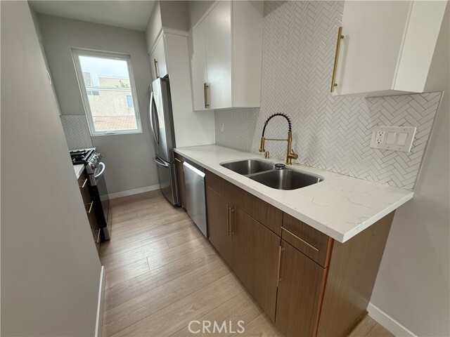 Building Photo - 4432 S Centinela Ave