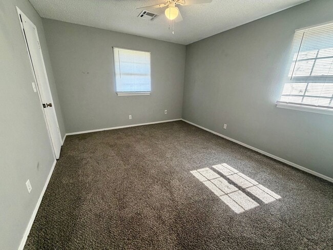 Building Photo - 15604 Gaddy Rd