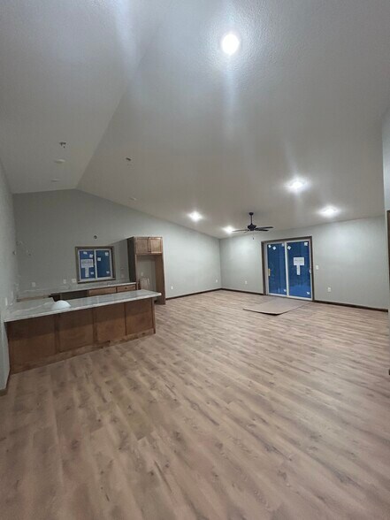 Building Photo - 656 Veronica Ct