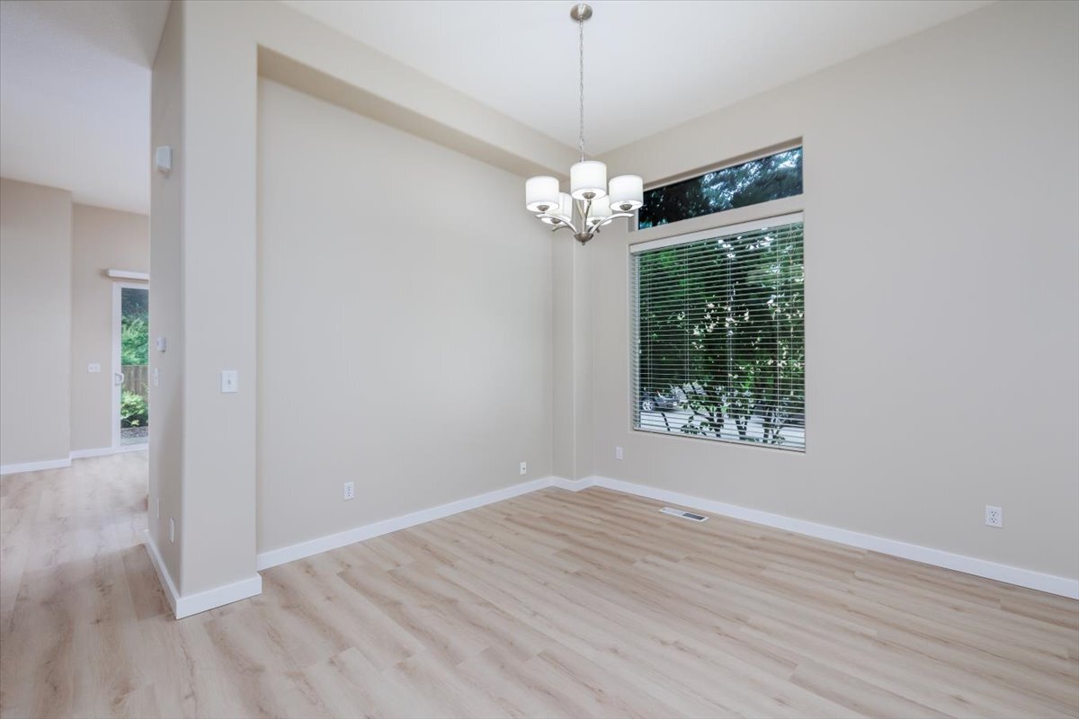 Building Photo - 281 N Royal Oak St