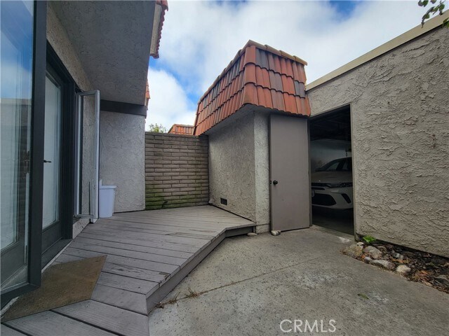 Building Photo - 27909 Ridgebluff Ct