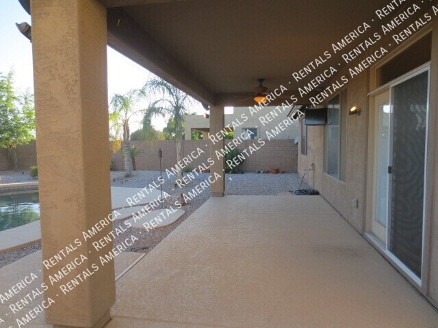 Building Photo - 103 W Hawk Way