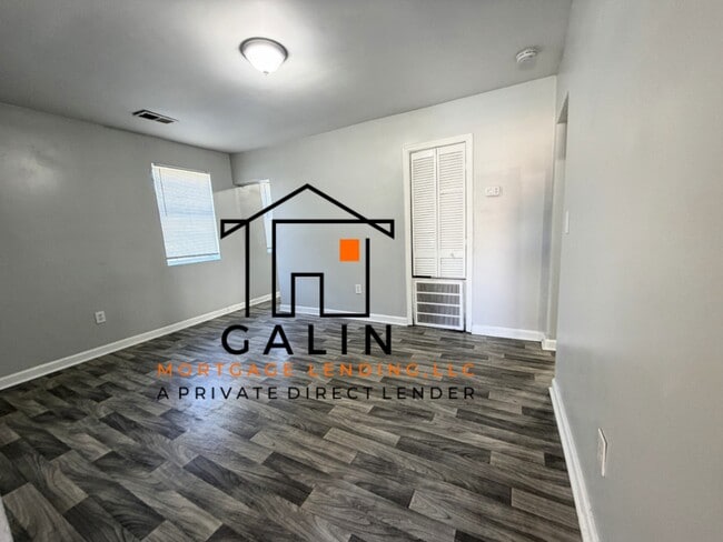 Building Photo - 804 Crosby St