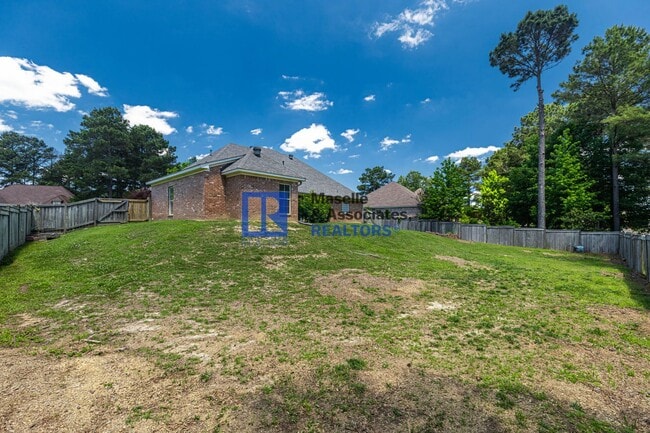 Building Photo - 4 Bed/3 Bath home Ashbrooke Subdivision Madison MS