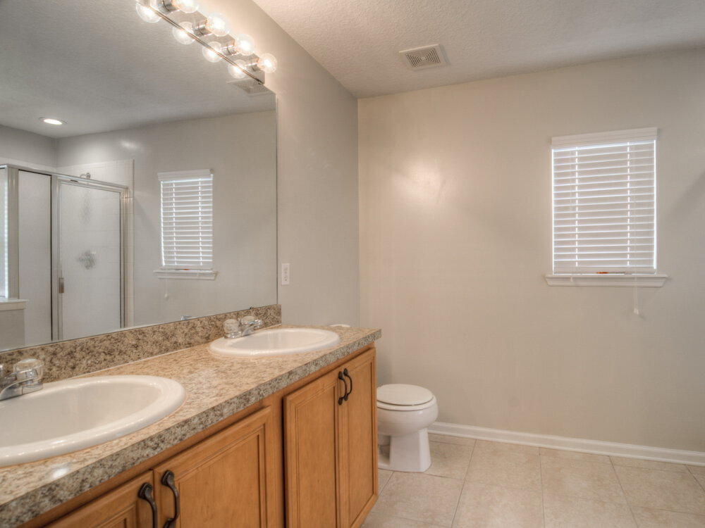 Building Photo - 3852 Cedar Bluff Ln