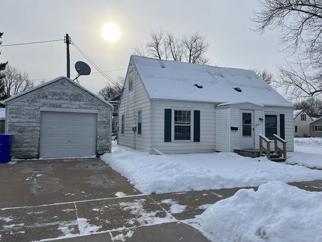 Building Photo - 229 W Marquette St