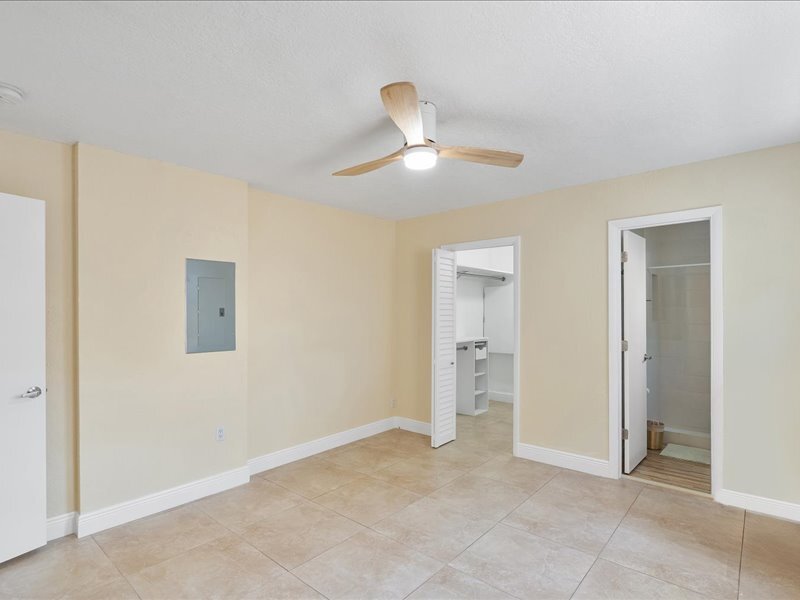 Primary Bedroom - 6470 SW 38th St