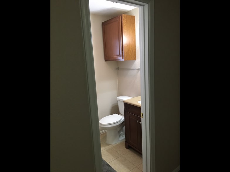 Building Photo - 3577 Red Sails Dr