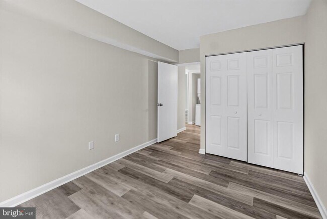 Building Photo - 11617 Stoneview Square
