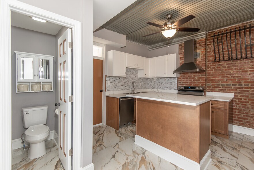 Building Photo - 3100 Potomac St