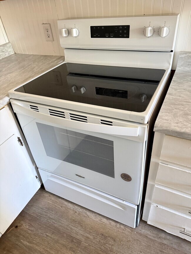 Building Photo - Myrtle