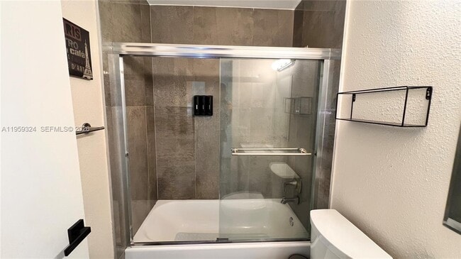 Building Photo - 3538 SW 17th St