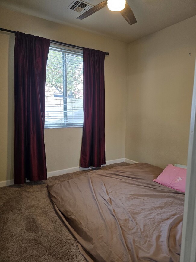 Building Photo - Shared Living in East Mesa - Roommates Wanted