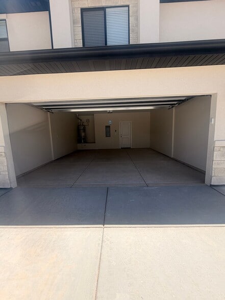Building Photo - 51 S 4375 W