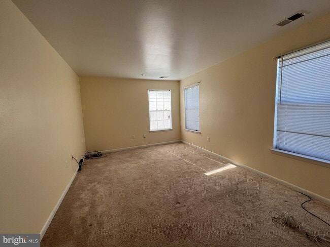 Building Photo - 8720 Grasmere Ct