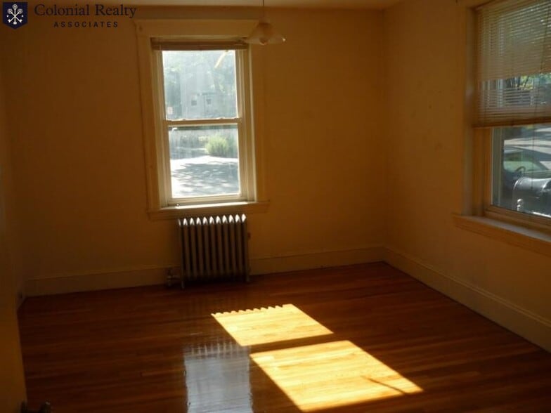 Primary Photo - 247 Freeman St