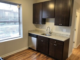 Building Photo - 4819 N Christiana Ave