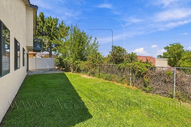 Building Photo - 15630 Half Moon Dr