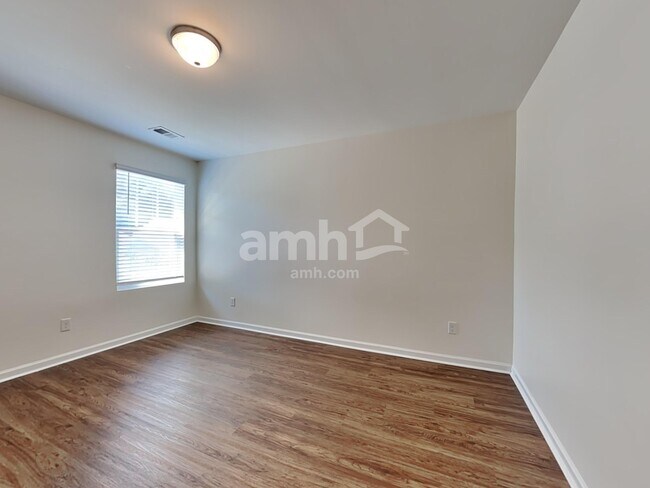 Building Photo - 110 Orion Way