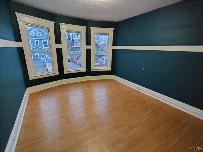 Building Photo - 147 E Matson Ave